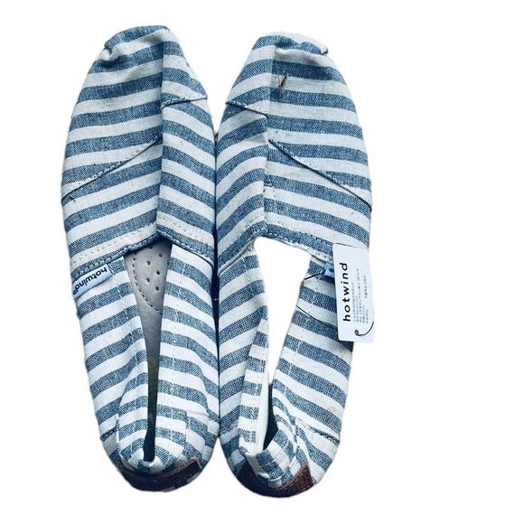 NWT. HOTWIND. BLUE AND WHITE STRIPED SLIP ON SHOES. SIZE 7.5. - Picture 1 of 14